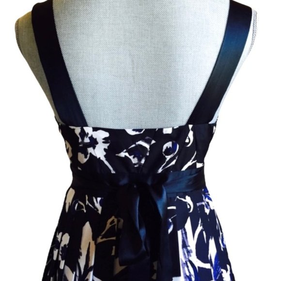 The Limited Pleated Dress, 4 - Picture 2 of 4